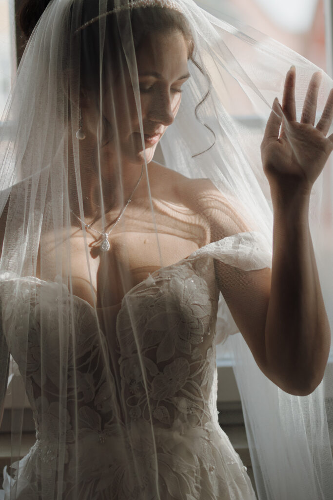 Professionelle Brautstylistin Schweiz buchen