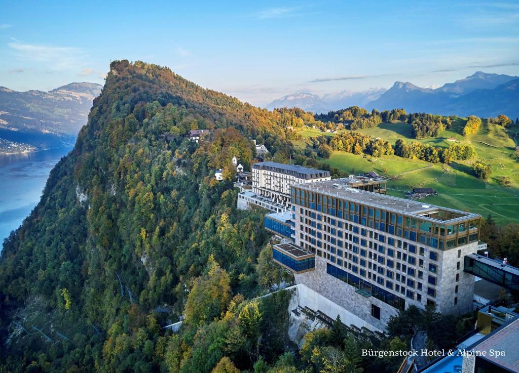 Heiraten mit The Wedding Atelier Vitznauerhof Hochzeitslocation Vitznauerhof Eine der stilvollsten Hochzeitslocations in Luzern